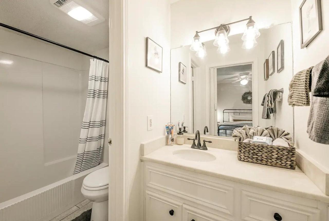 Lush, Enchanting Austin Oasis! Apartment Ngoại thất bức ảnh